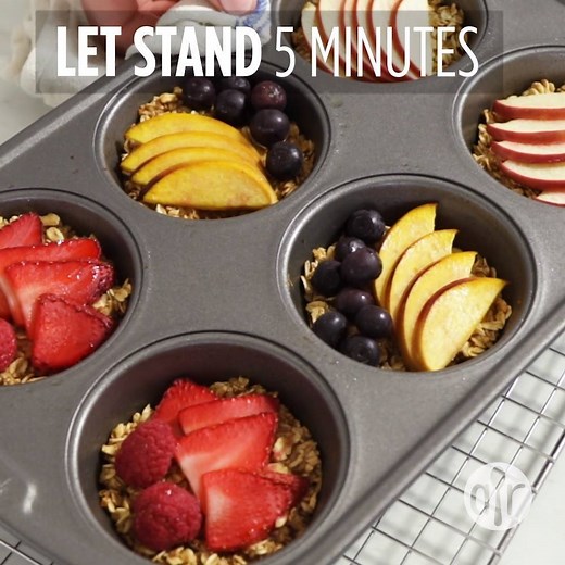 #Ad These flourless baked oat bites topped with fresh fruit are a quick option for breakfast either at home or on the go. #ExtraordinaryOats Get the recipe for Quick Fruit and Oat Breakfast Bake: http://ow.ly/ibOf30iVCRN | Allrecipes