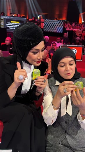 23 reactions | Wahhh!!! Konjac Jeli ada perisa baru la! Macam sedap je tu.. Kalau nak tau sedap ke tak, jangan lupa cari di pasaran sekarang!  Konjac Jelly Calamansi Flavor - Konjac Jeli Perisa Limau Kasturi ‍ | Captain Dolphin | Facebook