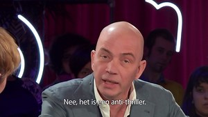 Twee Nederlands-Marokkaanse meisjes laten zich tijdens een vakantie in Marokko overhalen om een vluchteling mee te smokkelen in de kofferbak van hun auto. Tommy Wieringa vertelt over zijn jongste worp “De dood van Murat Idrissi” in Culture Club: http://cnv.as/volgcultureclub | VRT Canvas