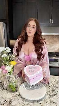 I made a fake birthday cake and here’s how I did it! 🤣🎂💗 #plussize #diyproject #birthdaycake