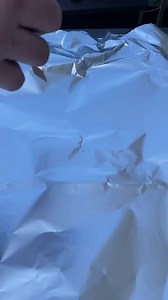 How do you feel about these decadent maple sugar lollipops for grown-ups? Smoked with maple wood chips, hanged on the @napoleonproducts Phantom Prestige 500 multifunctional grilling rack, double dipped in maple syrup and maple flakes, these drumstick candies will instantly transport you in a Canadian Sugar Shack ambiance. Better have a glass of milk ready. // Rub ingredients for 10-12 chicken drumsticks * 1/2 cup brown sugar * 2 tbsp smoked paprika * 1 tbsp kosher salt * 1 tbsp black pepper * 1 