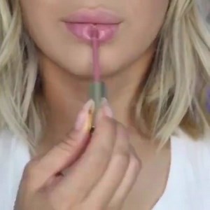 6.2K views · 169 reactions | Amazing lips color !!! By: @jmaybelline_ | Creative Tips | Facebook