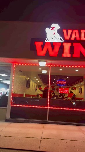 Look @ Y’all Hard Worker 🥱 Zhayde Briana Caught Her All Outside Not Working! 🤦🏾‍♂️ (Told Y’all Now My Camera Rolling) But Anyways Ladies Night Out Karaoke @ Valley Wings Pontiac For Sure To Be Sone Type Of Vibe. 🎶 🏁 #fypシ゚viralシfypシ゚ #goodvibesandfood 💫 | Main Line