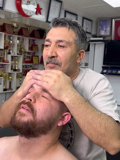 💈✨ The ultimate Barber ASMR experience! Relaxing back massage, soothing chest massage, and plenty of surprise moments throughout this unforgettable session. Sit back, relax, and enjoy every sound and sensation. 🎧😌 #ASMR #BarberASMR #BackMassage #Relaxation #HeadMassage