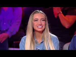 Polska doesn't wear panties during the show