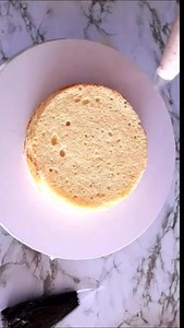 Your soothing Friday morning came layering video, featuring my chiffon sponge, blueberry gel and blueberry cheesecake Centre 😍🍰🫐 | Adelaide Bakes