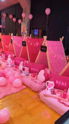 Sleep over tent party!! 💕💕💕#GirlsOnly #Tents #SleepOver #StlEvebtPlanner #StlEventDecorator #TopNotch #BookTopNotch | Carrie Chambers