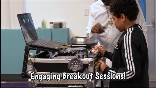 Today, teens are invited to our annual #TeenEmpowermentSummit at Whitney Library! Enjoy an inspiring day with our Executive Director #KelvinWatson, interactive workshops with local leaders, prize giveaways 🎮 , plus so much more! https://bit.ly/3TN4o7v #FreeToBeYourself | Las Vegas-Clark County Library District