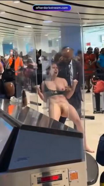 Would you like to see more?#wataa #public #masturbation #solofemale#nude #naked #whore #slut #moans #smalltits#squirt #pussy #touching #milf #blonde https://t.co/BUMpQQSrAU