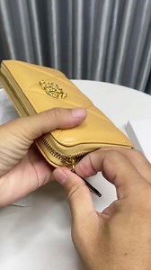 12K views · 57 reactions | Unboxing ការបូបដៃរ ស្រលាញ់អាចឆាតបានណាបងៗ | RS Online Shop | Facebook