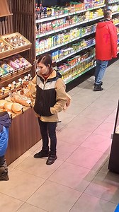 Heartwarming gesture in a store | Fabiosa Fitness