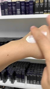 8.9K views · 317 reactions | Chanel Sunscreen Spf50+pa++++ ធ្វើឲស្បែកថ្លាភ្លឺនឹងសំណើមដល់ស្បែក | Tyche Xcosmetic | Facebook