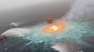 "EYE OF FIRE" BLAZE: Mexico's state-owned oil company said it suffered a rupture in an undersea gas pipeline in the Gulf of Mexico, sending flames boiling to the surface in the Gulf waters. Read more: https://bit.ly/3wjEauu | LOCAL 12, WKRC-TV