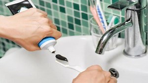 Pasta Gigi untuk Gigi Sensitif, Apakah Efektif Digunakan? Ini Kata drg. R. Ngt. Anastasia Ririen - TribunHealth.com