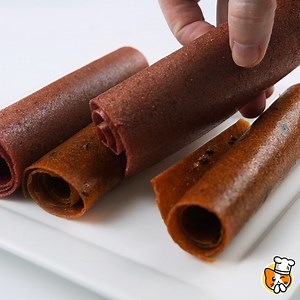 How to make Homemade Fruit Roll-Ups | The Tasty Cat