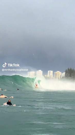 Cyclone Alfred Surfing Swell at Kirra