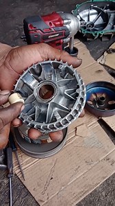 1.2M views · 2.9K reactions | Installing CVT components and changing the engine oil for the Honda Beat PGM FI automatic motorbike | Aeon | Facebook