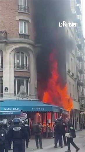 « Bloquons tout » : un immeuble en feu dans le quartier des Halles à Paris