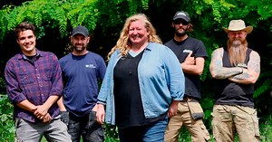 Garden Rescue star inundated with support after 'horrendous year'