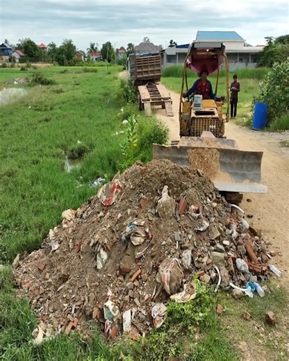 New Project Kickoff! Komatsu D20 Dozer and 5T Truck Push Stone into Flooded Site | Bulldozer City