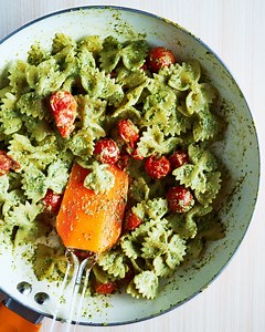 Basil Cilantro Pesto Pasta - Veganbell
