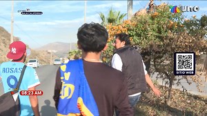 ¡CROSSFIT GRATIS! 💪 El camellón principal del Fraccionamiento Hacienda Las Delicias, fácilmente puede ser aprovechado para hacer ejercicio al aire libre en el tiradero de llantas 🚯 Jorge Eduardo García ya se ejercitó y hasta se hidrató 😉 | TV Azteca Baja California