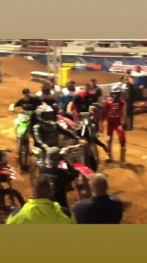 Our helmet wrap looks bad ass! You know he was hydrated with that Hydro Power ⚡️get yours link in bio 🔗 #drinkhydropower #supercross #motocross #hydration #dirtbikes #moto #mtb #snocross | Hydro Power