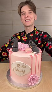 18NASTKA ! 🎉👨‍🍳🥳 #birthdaycake #love #sweet #cake #goodvibes #ateliersłodyczy #silesia #rybnik #yummy #food #fresh | Atelier Słodyczy