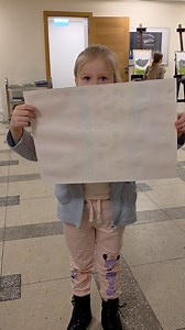 🎨 Tiesiog žaidžiame su spalvomis ✨ Bandome, liečiame, spaudžiame ir stebime, kaip gimsta raštai iš įvairių kempinėlių formų. Be taisyklių, be lūkesčių – tik spalvos, judesys ir kūrybos džiaugsmas 🤍 Taip gimsta pati tikriausia kūryba 🌈 #TapykSuBožena #NKC #Nemenčinė #maluj_z_bożeną #paintinglove #artprocess #kidsart #creativeplay #experiment | Bożena Naruszewicz