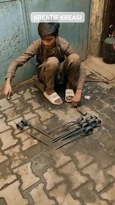 3.1K views · 14 reactions | Cara membuat spring dengan alat dan mesin rumahan ‼️ Bisa menjadi inspirasi usaha bisnis #kreatifkreasi #pabrikrumahan #besi #spring | Kreatif Kreasi | Facebook