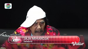 Usia sudah tak lagi muda, aktor senior Jaja Mihardja masih semangat untuk berkarya! Benarkah Jaja Mihardja akan terlibat dalam film animasi?🤩 Tonton selengkapnya di https://www.vidio.com/watch/8220410-sudah-tak-lagi-muda-jaja-miharja-cerita-kesehatannya-di-usia-83-tahun-hot-kiss?utm_source=facebook&utm_medium=referrer-story&utm_campaign=indosiar #InfotainmentIndosiar | Indosiar