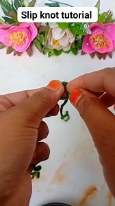 1.4K views · 15 reactions | Crochet for beginners  slip knot tutorial  #crafts #kintting #diy #crochetforbeginners #ilovecrochet #DIY #facebookpost #highlights #highlightsシ゚ #newyork #usareels #usa | Julia's Craft & Crochet | Facebook