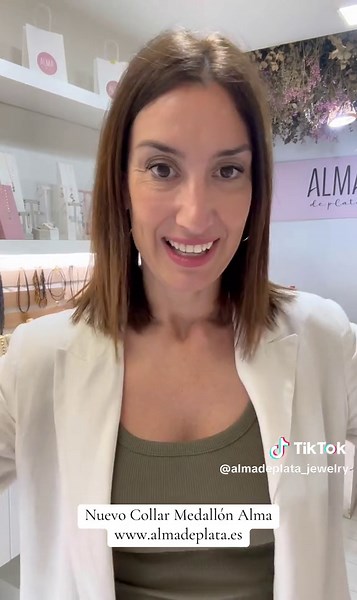 Collar Medallón Alma de Plata - Cómo Colocarlo y Combinarlo | Almadeplata