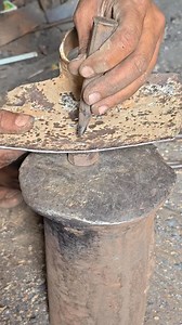 1.4M views · 4K reactions | Spade कुदाल hole making 摒料#blacksmith #diy #handmade #craftsmanship #tools #wintersolstice #Spade | Birju Vishwakarma | Facebook