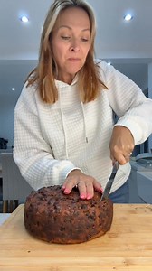 742K views · 5.3K reactions | This must be the easiest Christmas cake to make! | WendyGofficial | Facebook