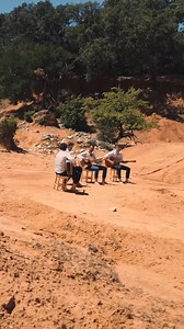 50K views · 1.2K reactions | 40 FINGERS #Africa - Toto  #matonguitars #matonguitar #australianguitar #madeinaustralia #handmade #handmadefortheworldstage | Maton Guitars | Facebook