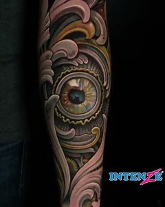 💥How stunning is this piece done by @Julian Siebert using Intenze Tattoo Ink! 2 days in a row 17 hours total 🙌🏻 → Intenzetattooink.com . . . 💥 Qué deslumbrante esta pieza hecha por Julian Siebert utilizando la Tinta de Tatuaje Intenze. 2 días seguidos 17 horas en total 🙌🏻 | Intenze Tattoo Ink