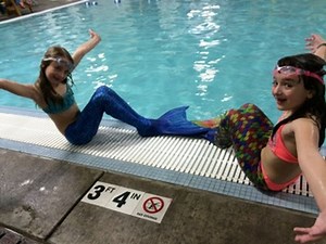 FIN FUN MERMAID - KIDS SWIMMING WITH MERMAID TAILS - GOPRO