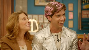 Todos lo reciben con mucho gusto, pero, empiezan a tener sus dudas sobre los nuevos gustos de Fran Disfruta 40 y 20 en #NocheDeBuenas por #LasEstrellas | Las Estrellas