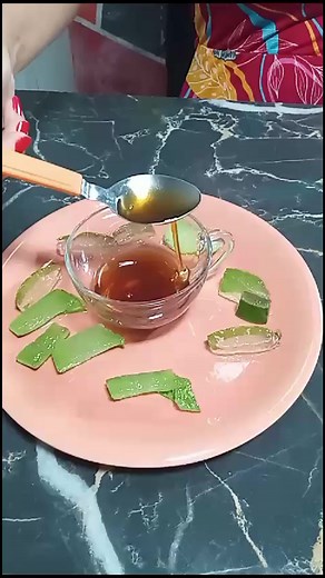 3.7K views · 44 reactions | Mel De Babosa, vai Recuperar a Beleza e a saúde do cabelo em 1 única aplicação. É incrível  | Dicas Caseira da Erika | Facebook