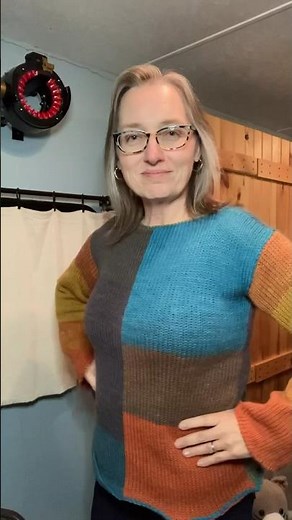 First #sweater made on my sentro 48 🧶 #knittingmachine #sentroknittingmachine #knitting #diy