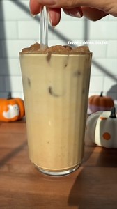 STARBUCKS COPYCAT PUMPKIN CREAM CHAI TEA LATTE ☕️ This is such a...