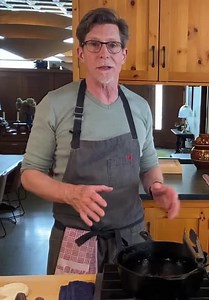 Exploring Mexico's Kitchen With Rick Bayless S03:E17 - Crispy Fried Sopes