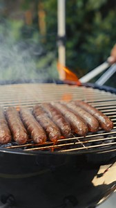 Some say our Firebrand Pro Hardwood Lump is the GOAT! Can be used in smokers, open grills and kettle BBQ's It's easy to light It's super hot to get the char on your meat And will last hours without having to top up Aim for 1.5kg of lump for every 1kg of meat Those snags will never taste better! 🌭 | Firebrand BBQ