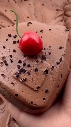 What flavor is this do u think? Anyone else hungry cr: slimeshadyshop #chocolateslime #slimedessert #fyp