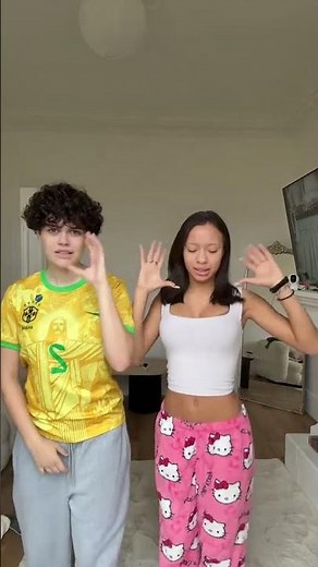 des folasses sur nous 💁🏻‍♀️💁🏼‍♀️💁🏽‍♀️❌️#emmysuryoutube ‪@I_am_SS1‬