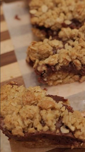Chocolate Oatmeal Revel Bars with Fresh Milled Flour #chocolateoatmealrevelbars #barcookie