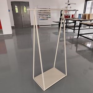 [Hot Item] Hanging Clothes Custom Shop Design Metal Clothing Dress Display Rack