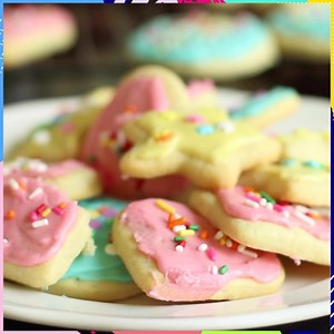 83K views · 804 reactions | Soft Sugar Cookies with Icing Recipe By: @Hot Chocolate Hits | MetDaan Cakes | Facebook