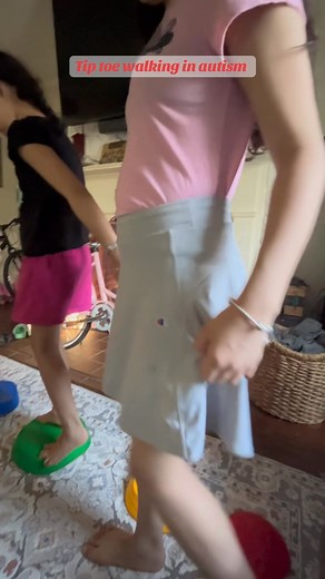 Tip toe walking Is more common in autism than in typically developing children. #tiptoewalking #physicaltherapy #asd #autism #fyp #foryoupage #autismawareness #autistic | Angie Hernandez